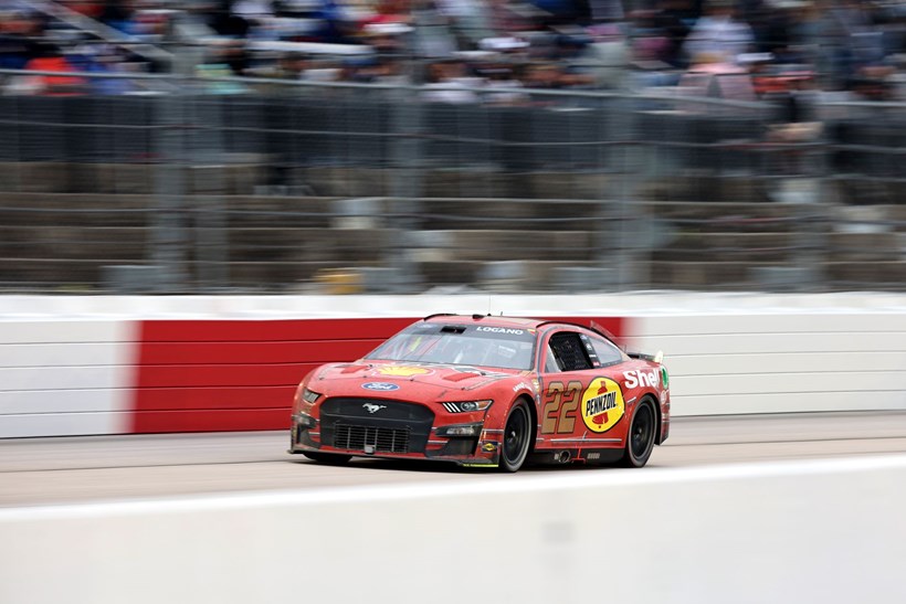 Logano Darlington