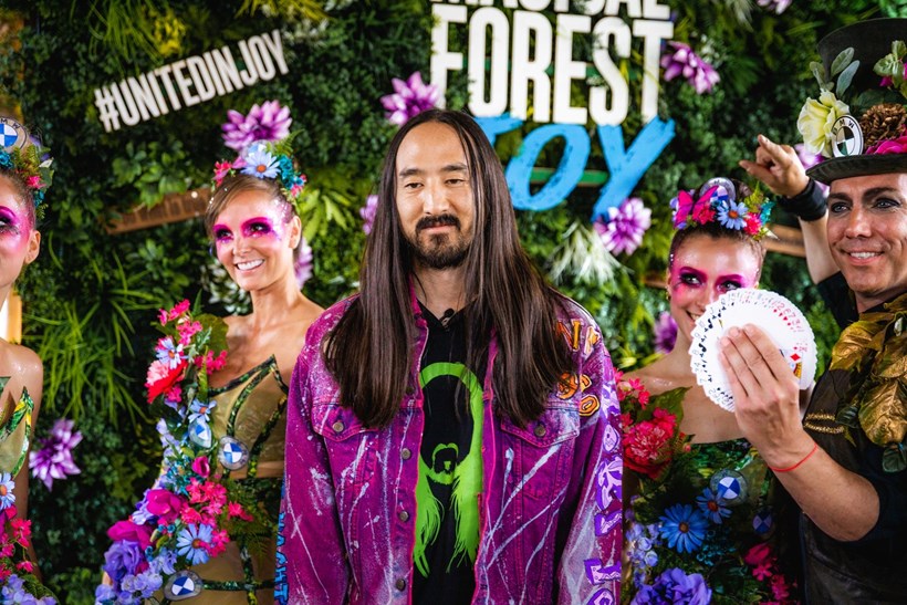 BMW iX1 x Steve Aoki Τomorrowland