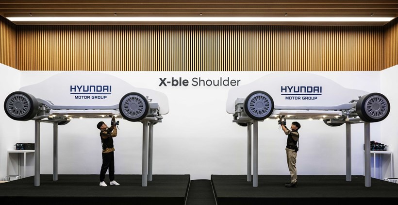 Hyundai Kia X-Ble Shoulder Robot
