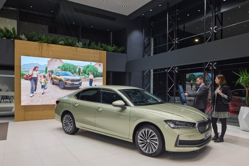 Skoda Karenta Κηφισίας