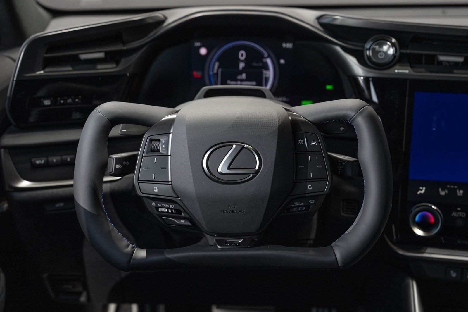 Lexus RZ 550e