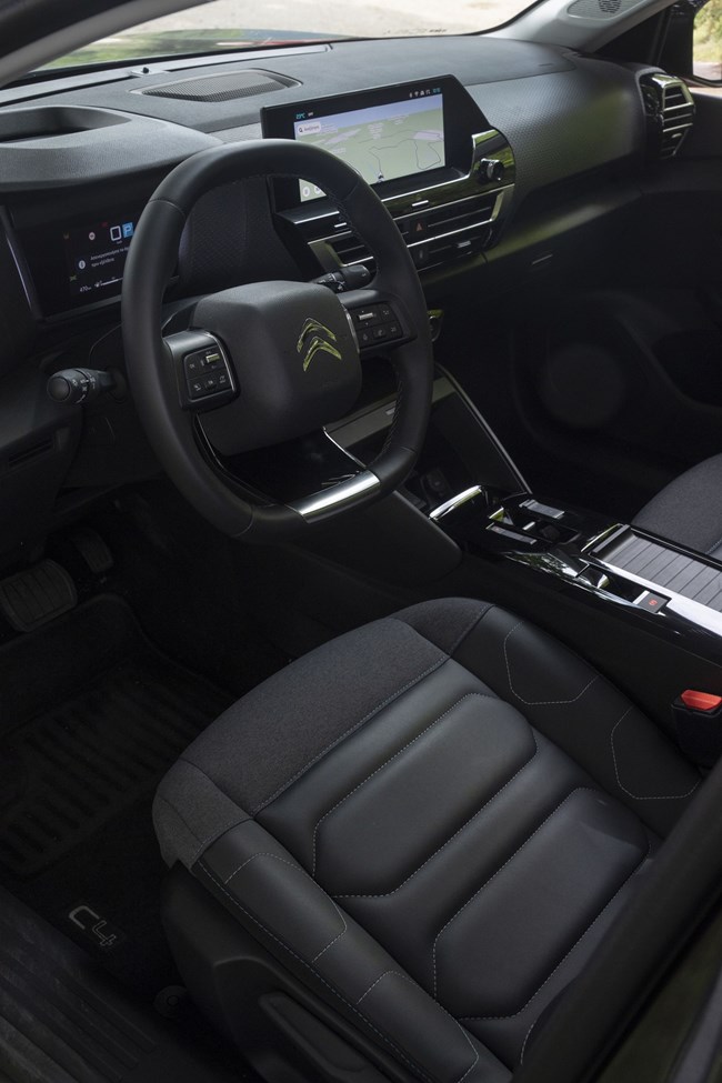 Citroen C4 X 1,2 130 EAT8