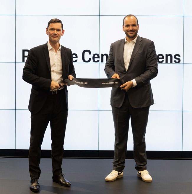 Porsche Center Αthens me Colas Henckes kai Paris Kiriakopoulos