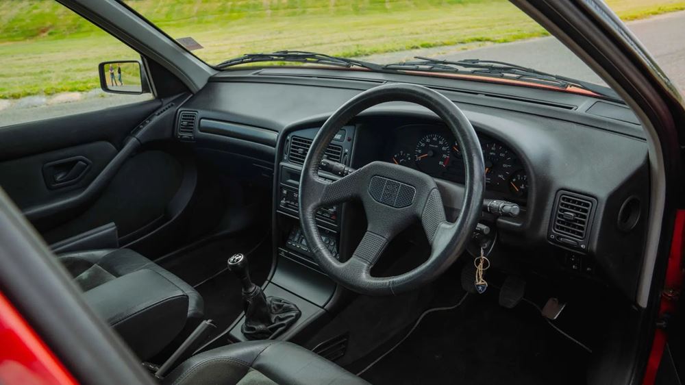 Peugeot 405 Mi16 1994 εναντίον Peugeot 508 PSE 2022