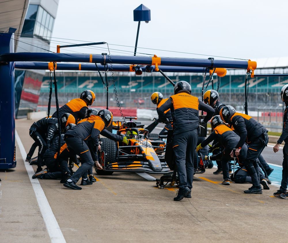 McLaren MCL39 Shakedown