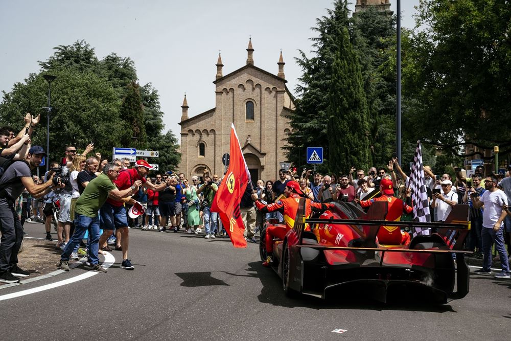 Ferrari 499P Le Mans πανηγυρισμοί Maranello