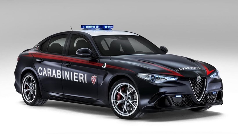 Alfa Romeo Giulia QV police car