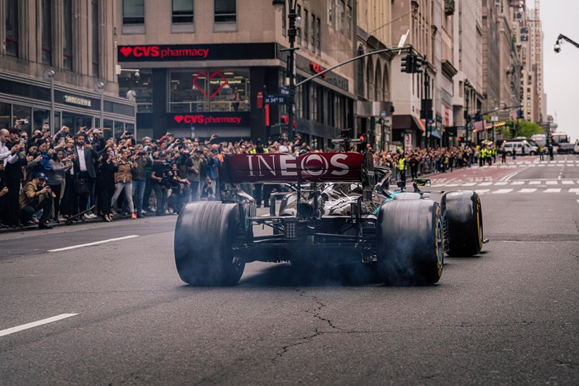 Mercedes F1 5η Λεωφόρος Νέα Υόρκη Empire State Building