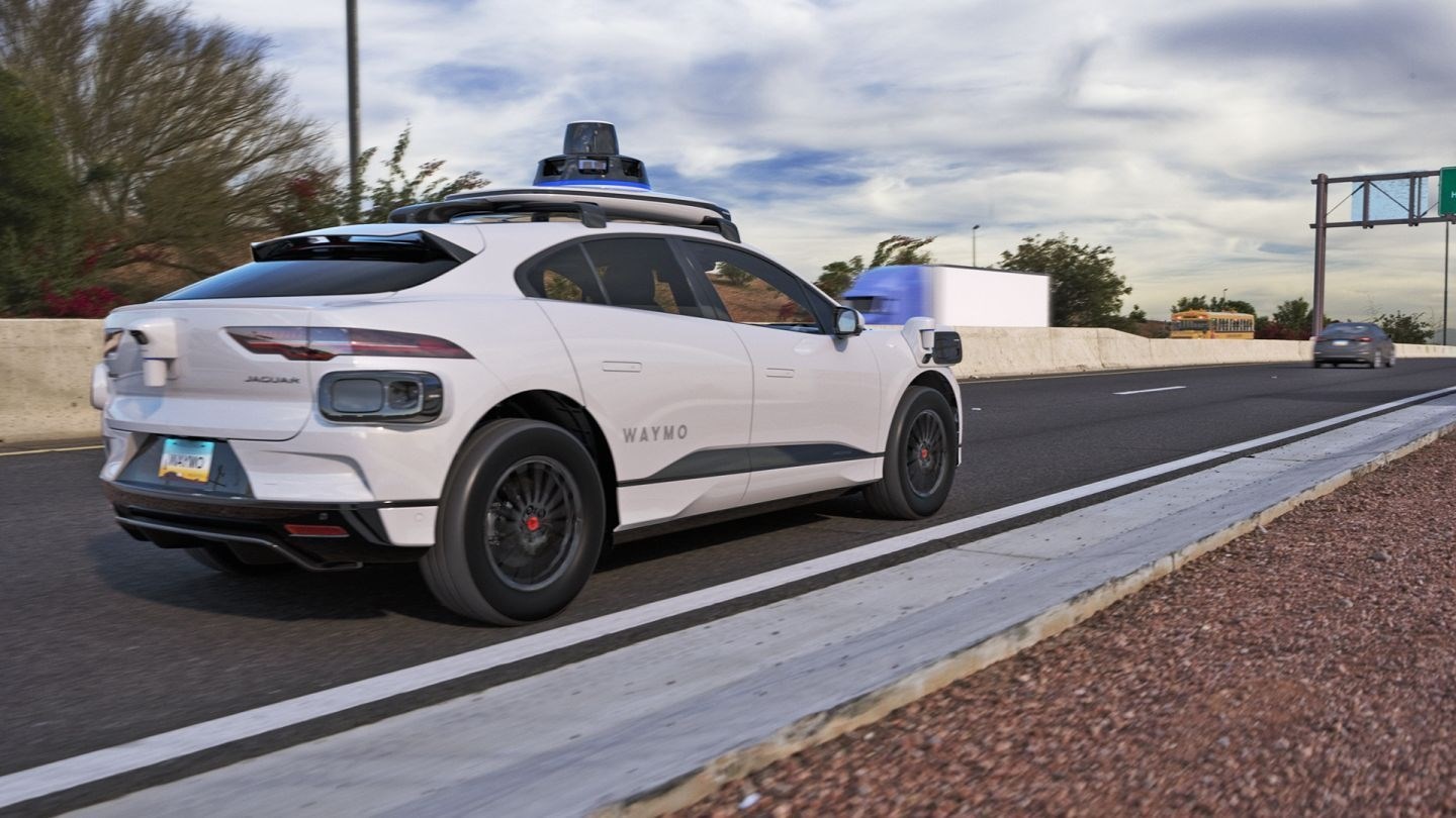 Waymo robotaxi Αυτόνομα ρομποταξί