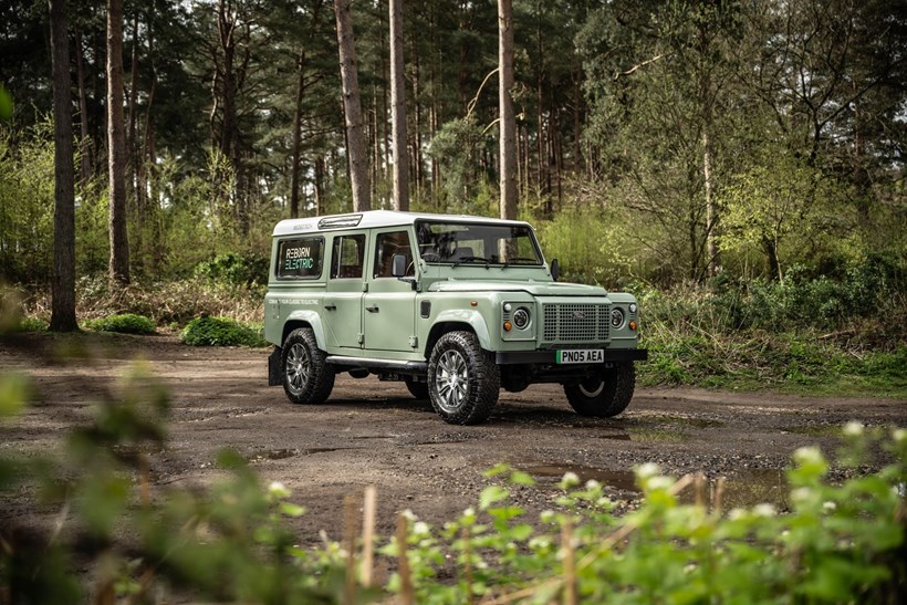 Land Rover Defender ηλεκτρικό Restomod Bedeo