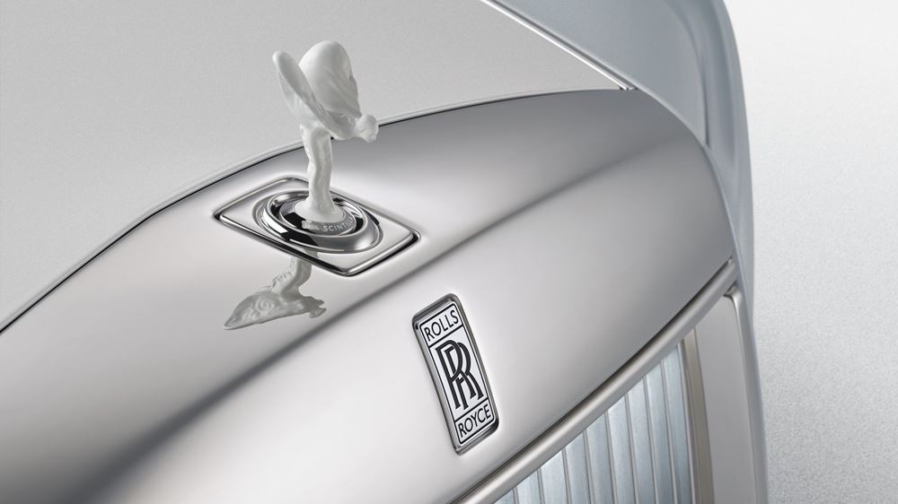 Rolls-Royce Phantom Scintilla με την Νίκη της Σαμοθράκης