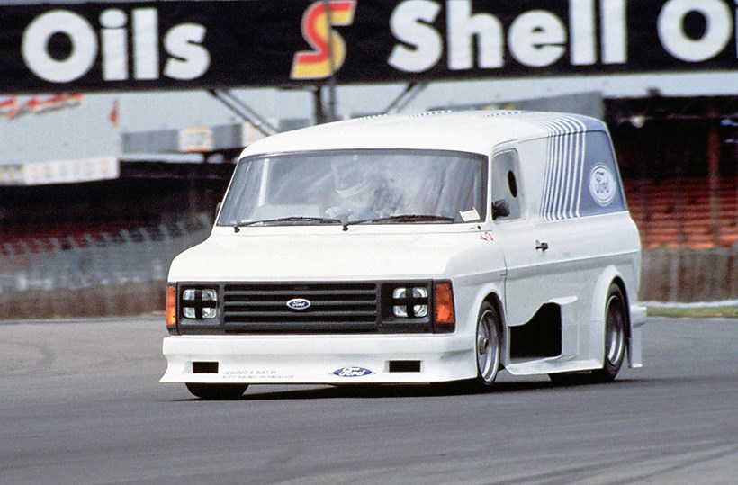 Ford Transit Supervan2
