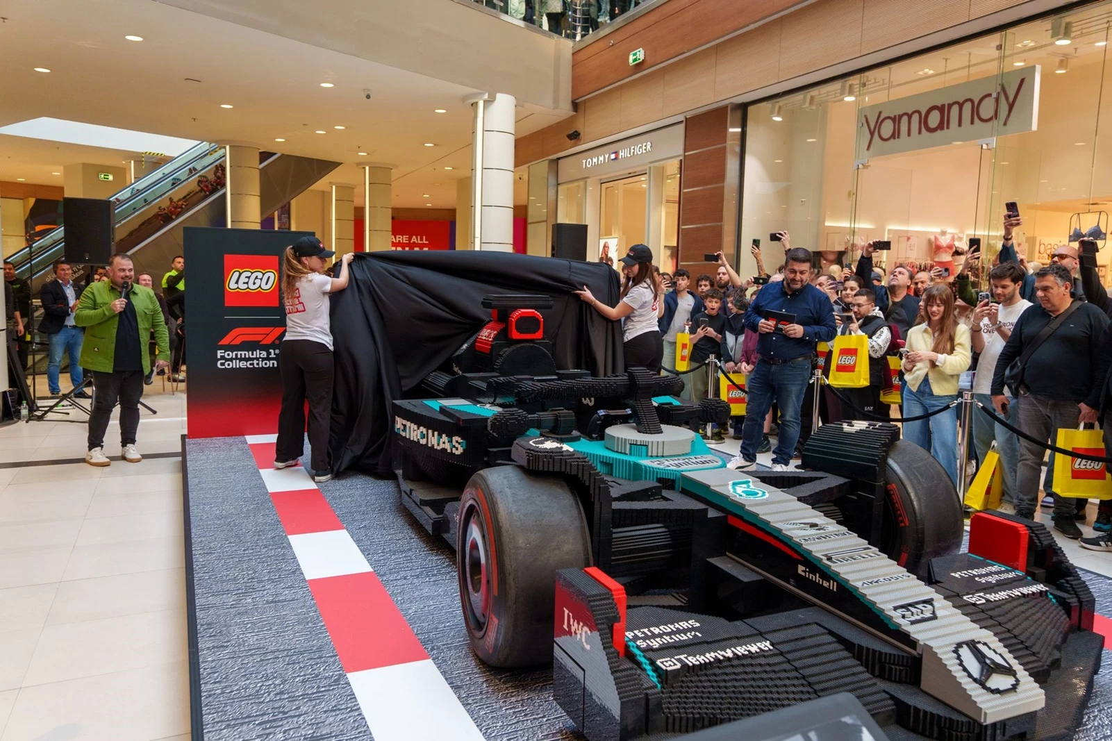 LEGO® F1® Mercedes-AMG Petronas
