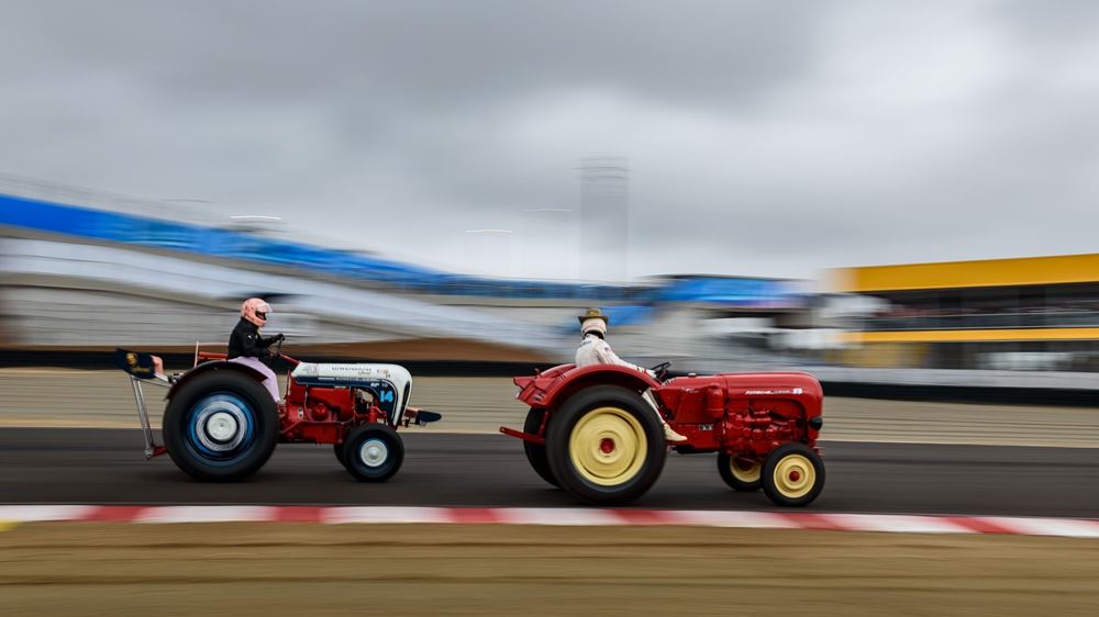 Porsche Rennsport Reunion 7 αγώνας με τρακτέρ
