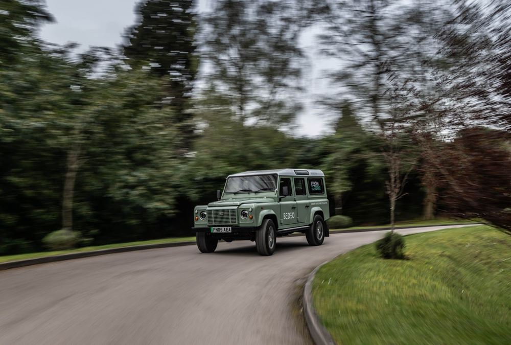 Land Rover Defender ηλεκτρικό Restomod Bedeo