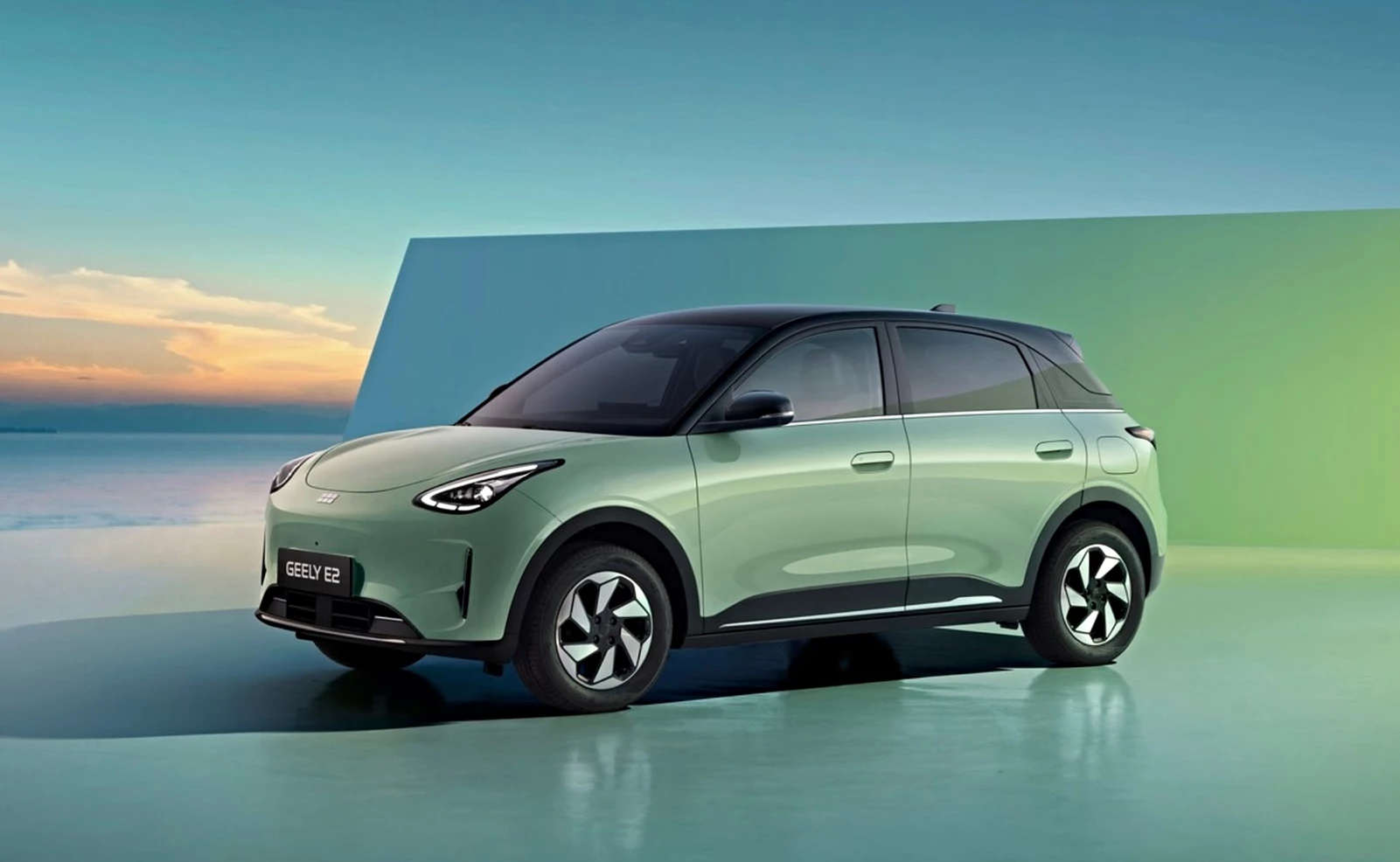 Geely E2