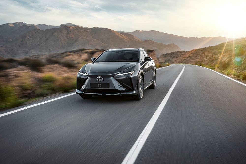 Lexus RZ450e