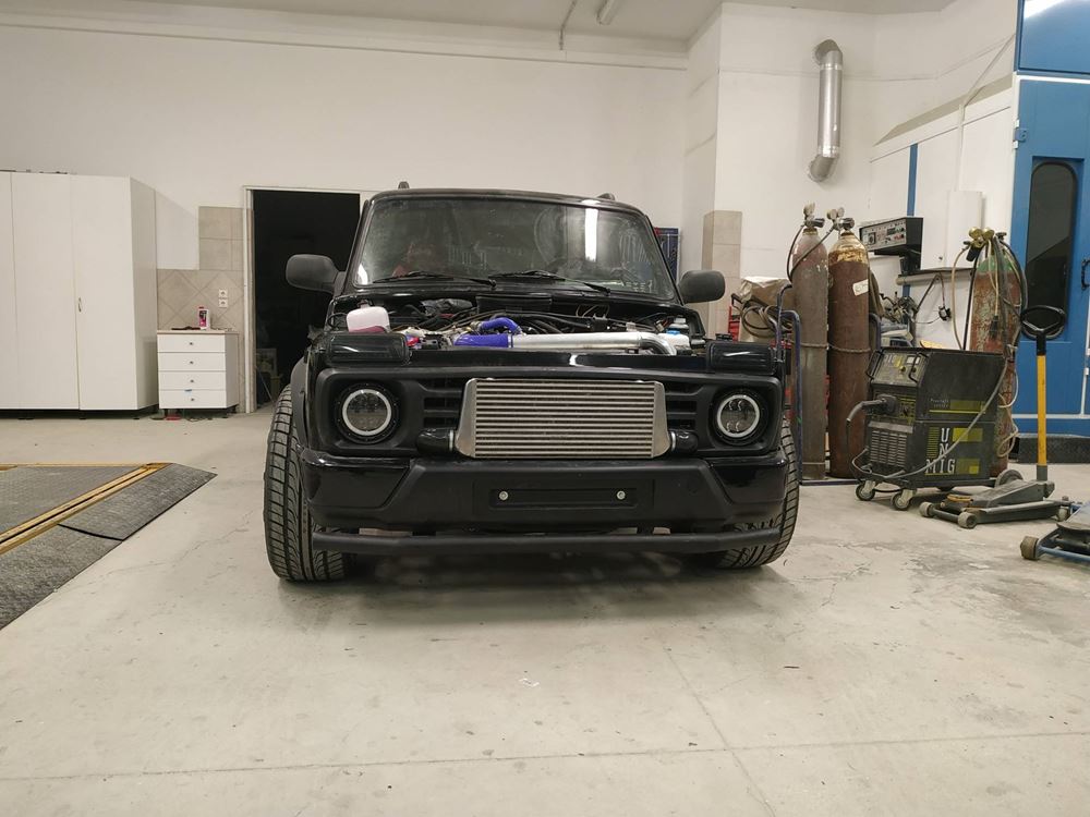 Lada Niva ελληνικό με 300 ίππους