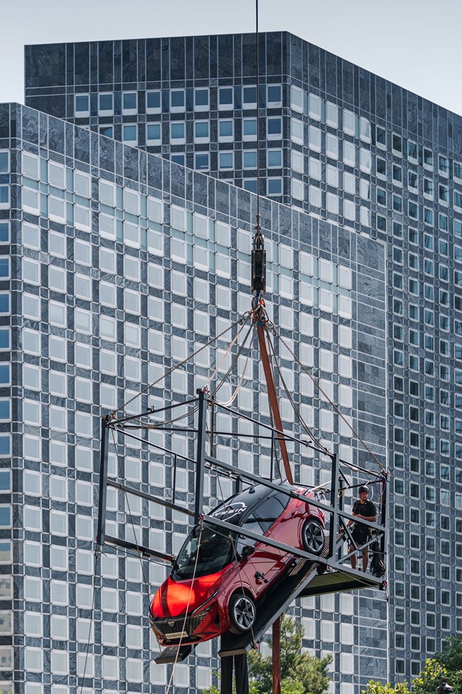 Nissan Qashqai Bungee Jumping