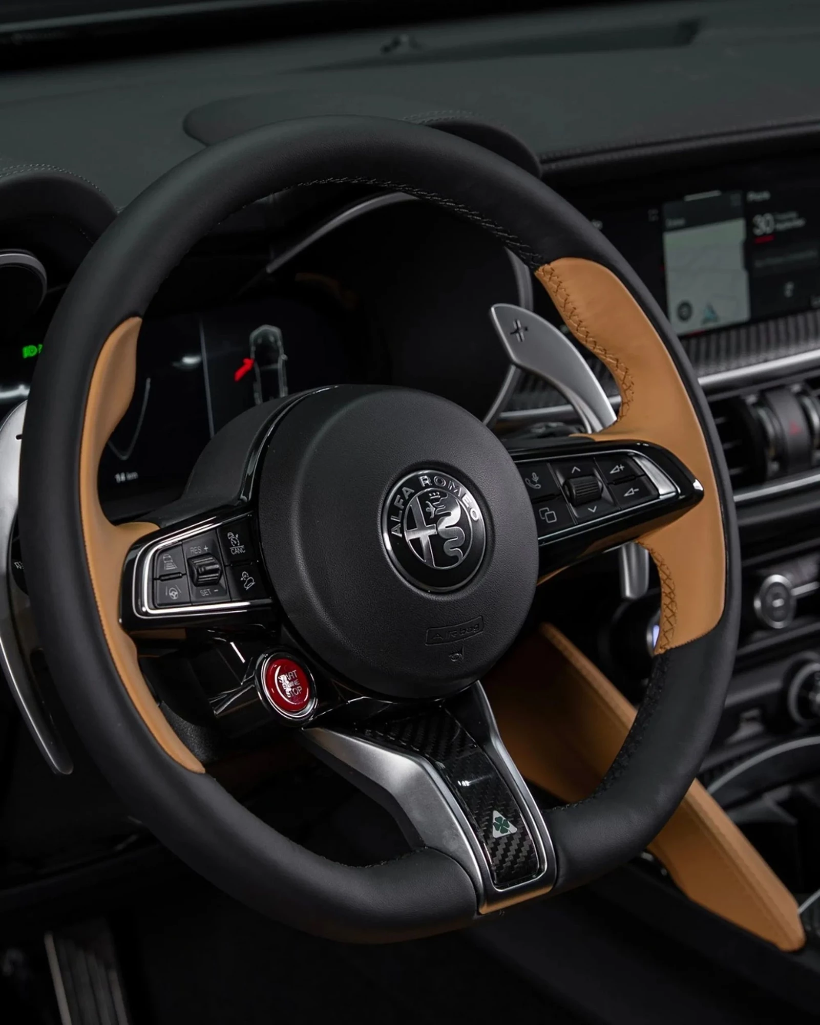 Alfa Romeo Stelvio QV Ντουμπάι