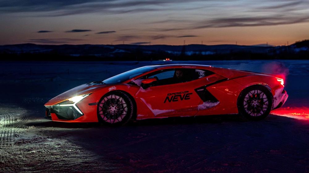 Lamborghini Esperienza Neve