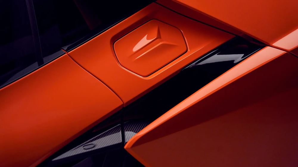 Lamborghini Revuelto 2024