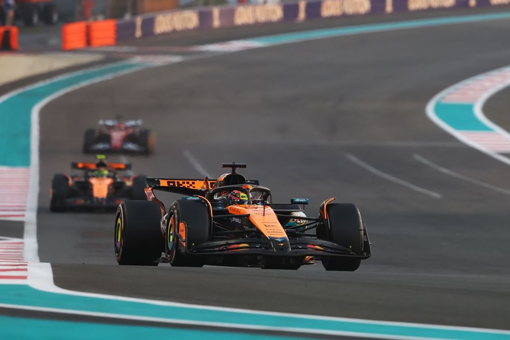 F1 GP Άμπου Ντάμπι Αγώνας Κυριακής