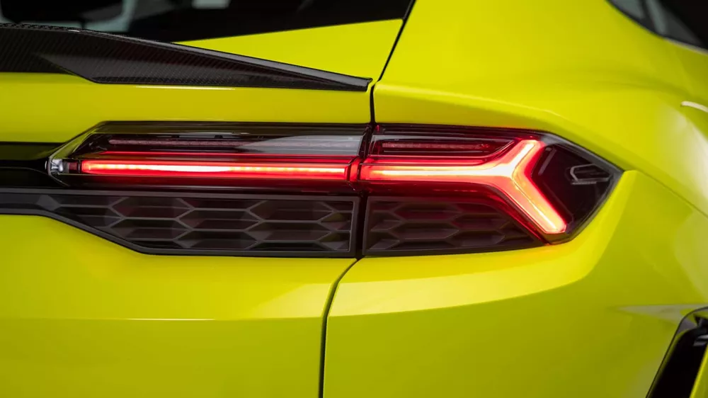 Lamborghini Urus SE Performante