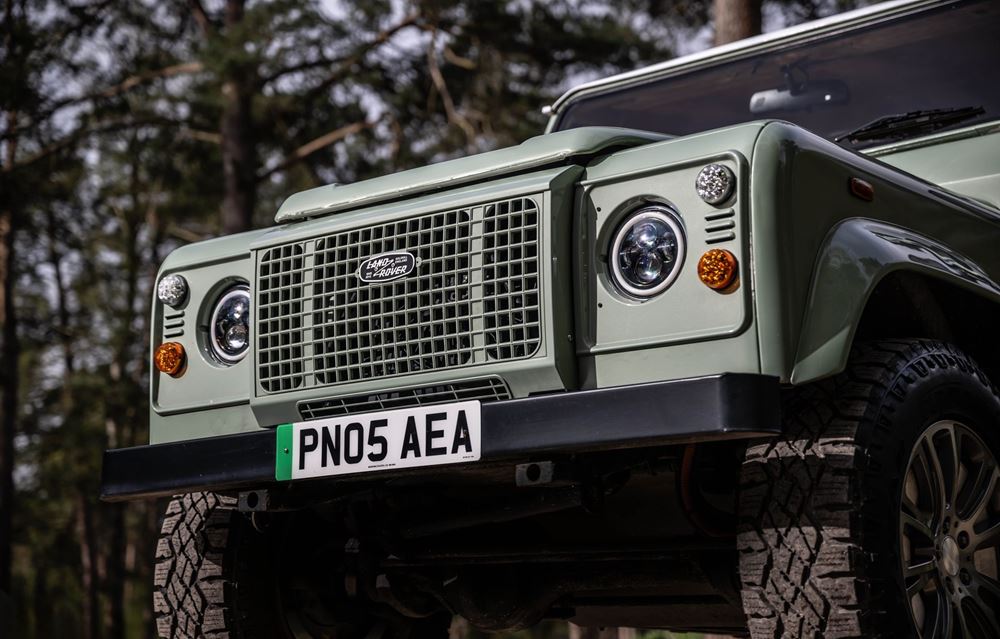 Land Rover Defender ηλεκτρικό Restomod Bedeo