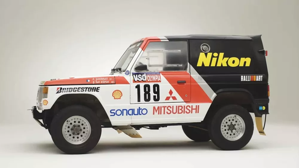 Mitsubishi Pajero Evolution Dakar Restoration