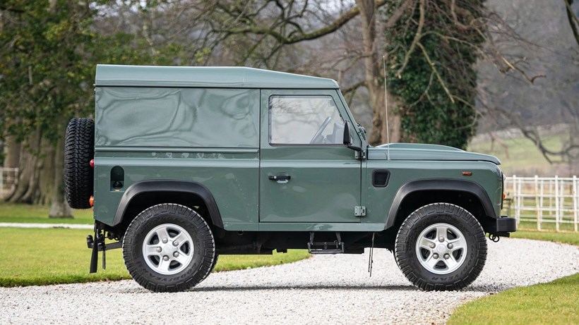 Land Rover Defender auction