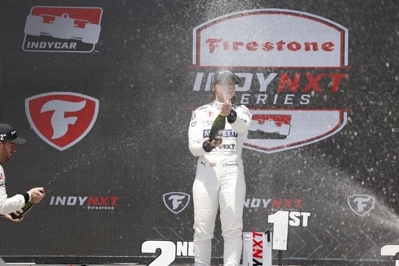 Jamie Chadwick γυναίκα οδηγός νίκητρια στο Indycar