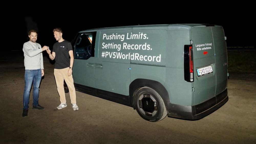 Kia PV5 Cargo Guinness record