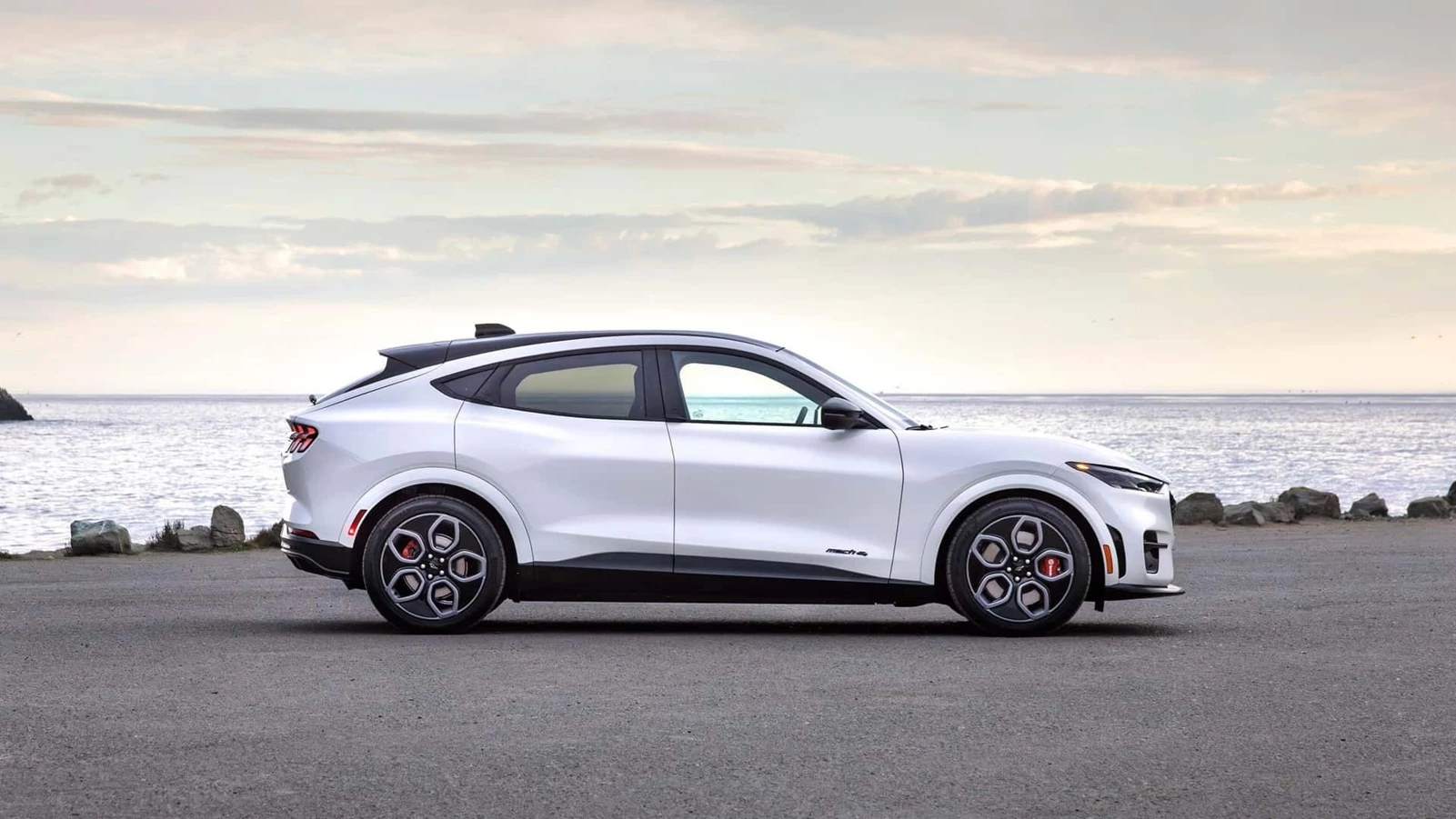 Ford Mustang Mach-E MY2026