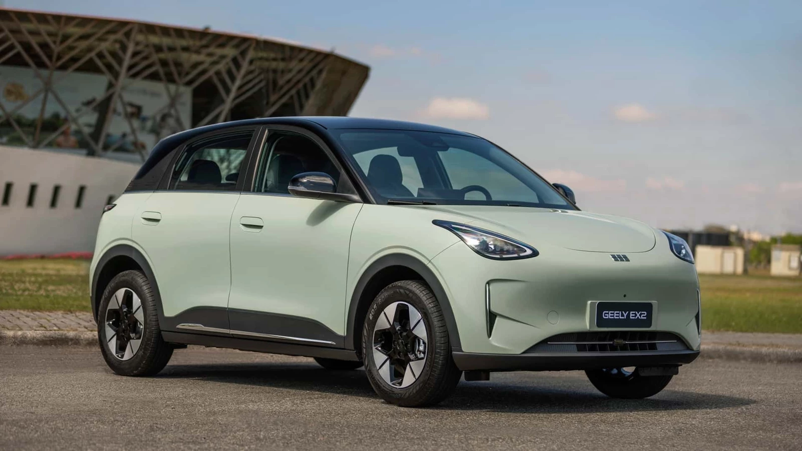 Geely E2