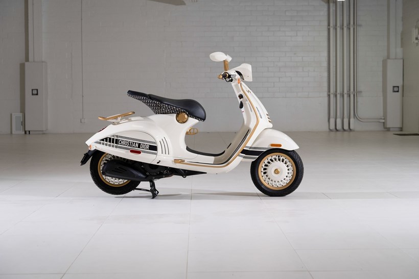 Vespa 946 Christian Dior Edition