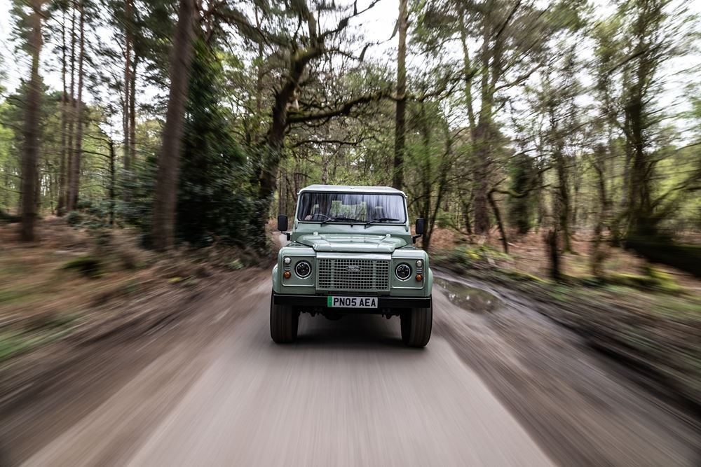 Land Rover Defender ηλεκτρικό Restomod Bedeo