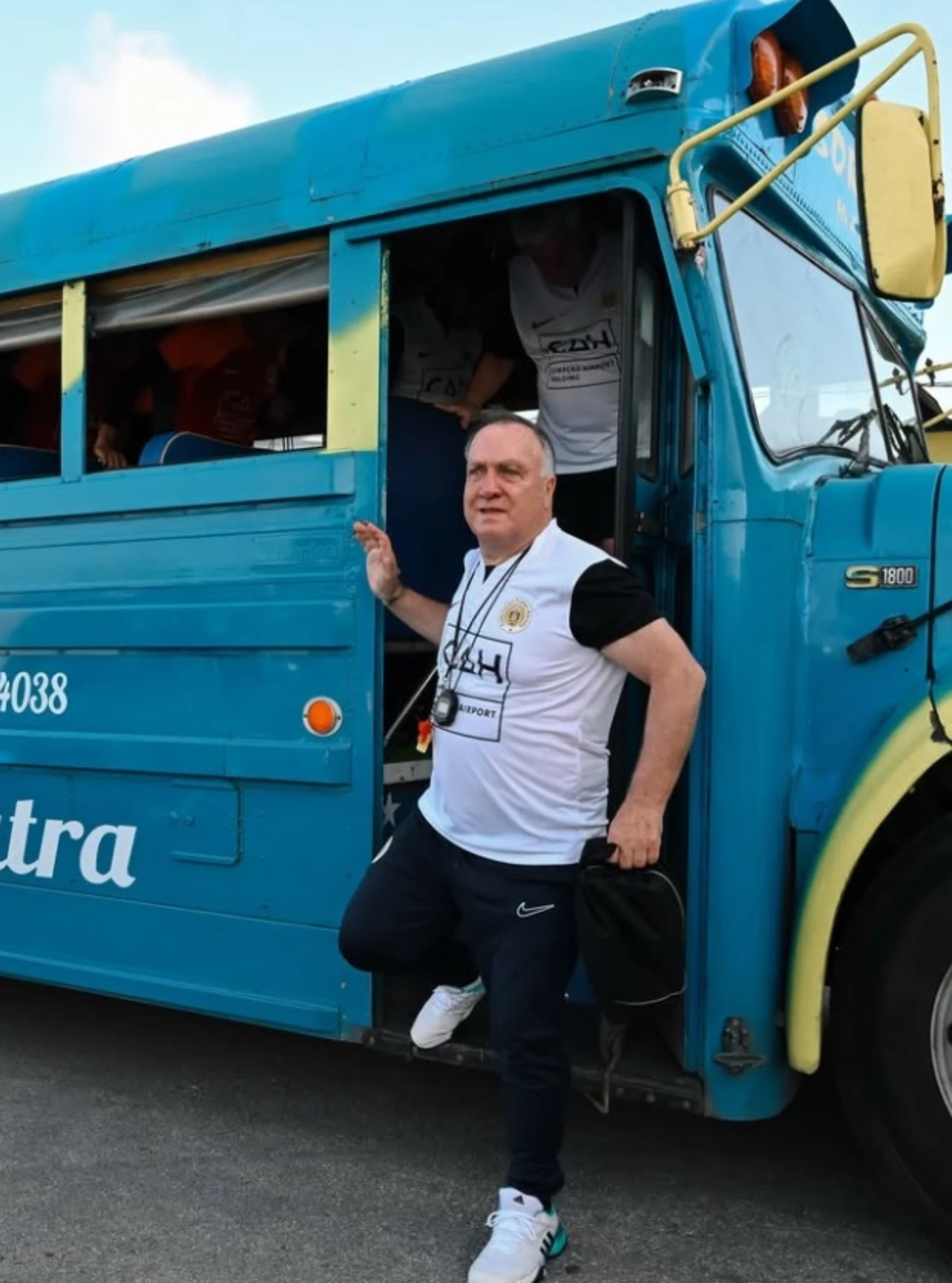 Κουρασάο Μουντιάλ 2026 λεωφορείο