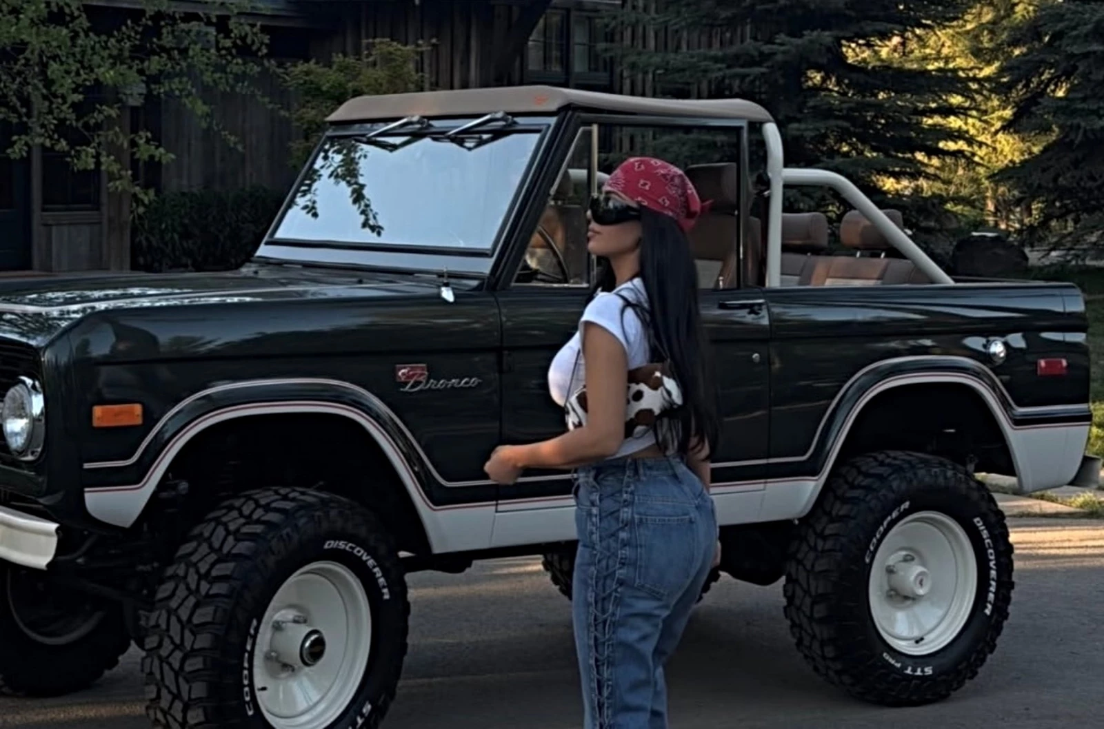 Kim Kardashian Ford Bronco Ranger restomod