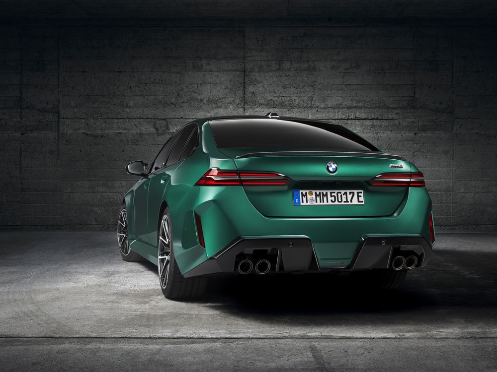 BMW M5 2024