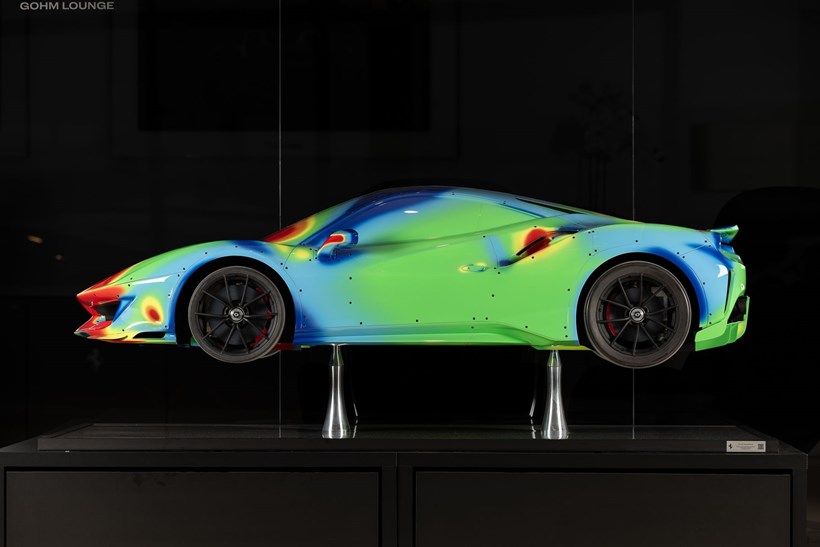 Ferrari 488 Pista γλυπτό μοντέλο υπο κλίμακα