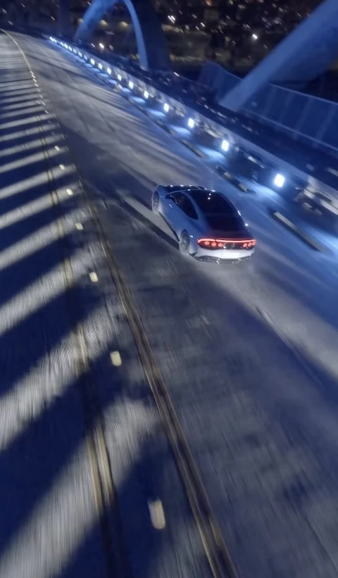 Harvey Specter και Kimi Antonelli με Mercedes-AMG GT 4-Door Coupe