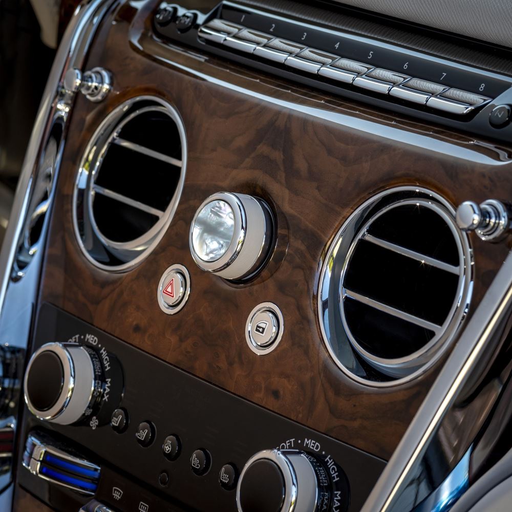 Rolls-Royce Cullinan Pearl Rose