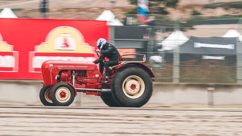 Porsche Rennsport Reunion 7 αγώνας με τρακτέρ