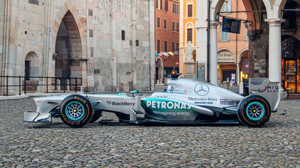 Mercedes F1 W04