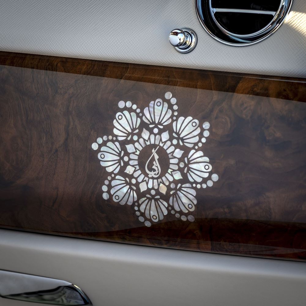 Rolls-Royce Cullinan Pearl Rose