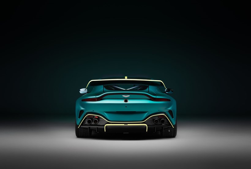 Aston Martin Vantage GT4