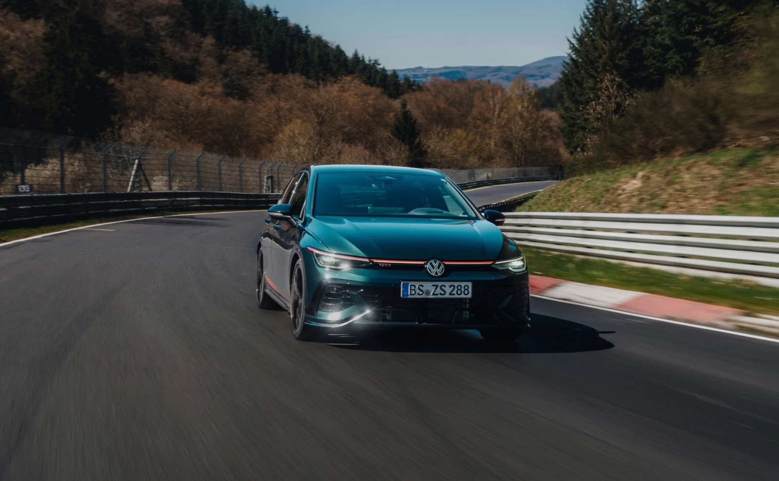 VW Golf GTI EDITION 50 Nurburgring