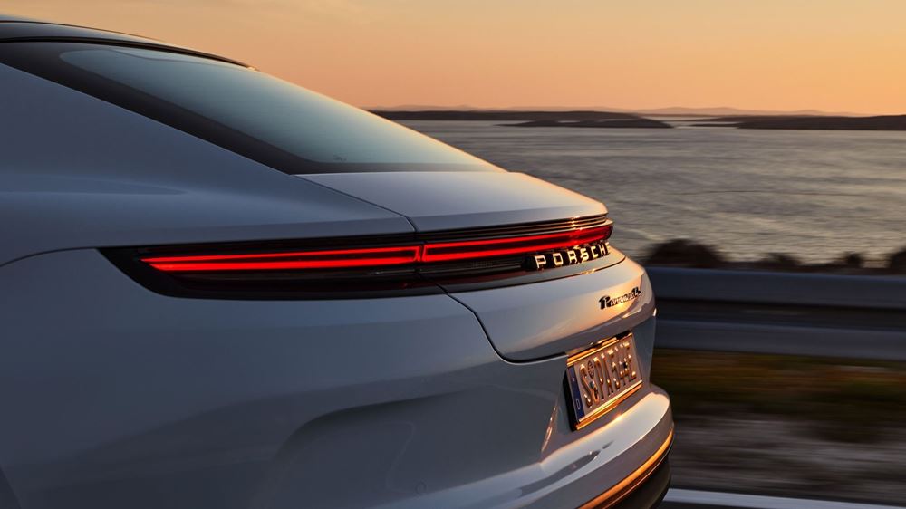 Porsche Panamera Plug-in Hybrid 2024