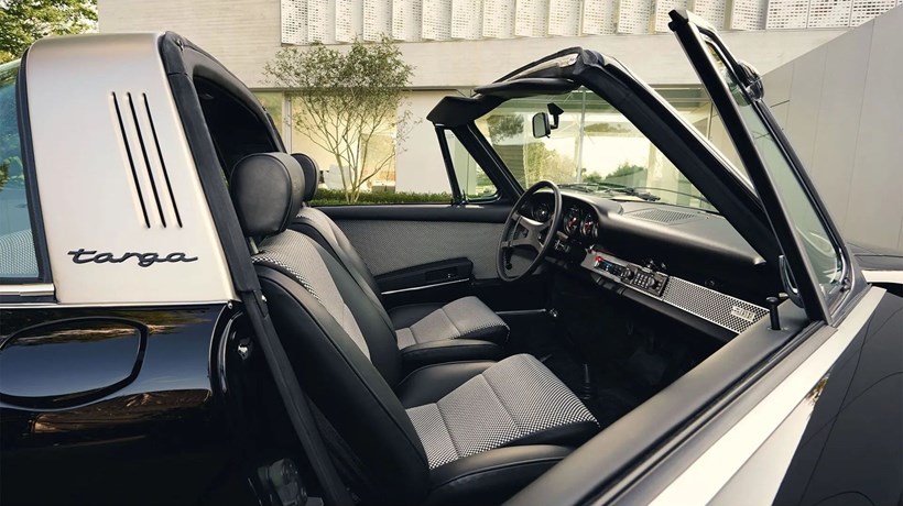 Porsche 911 Targa Auction